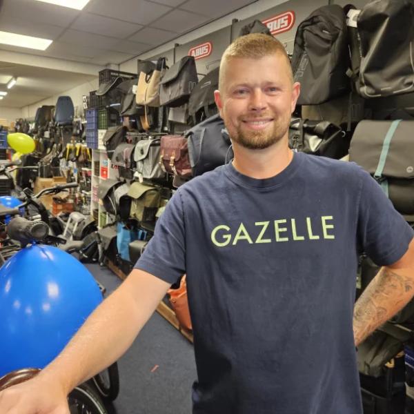 Mark al 25 jaar vertrouwd gezicht bij Fietsshop Haren